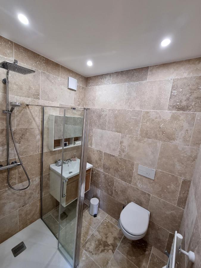 La Maison De Livia, Chambres D'Hotes, Piscine Chauffee, Proche Uzes, Nimes, Ales Sauzet  Exteriör bild